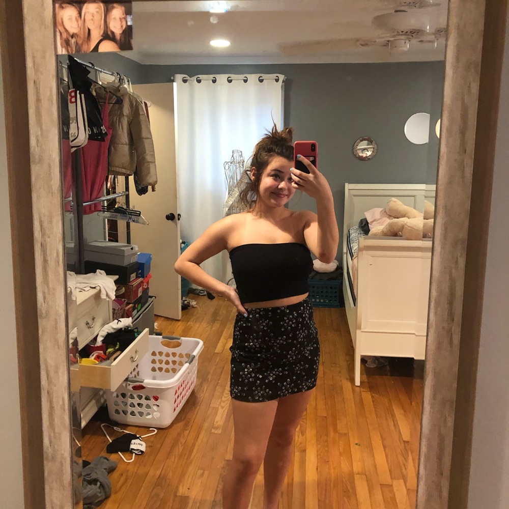 Forever 21 Black Floral Tight Skirt // Size- Small